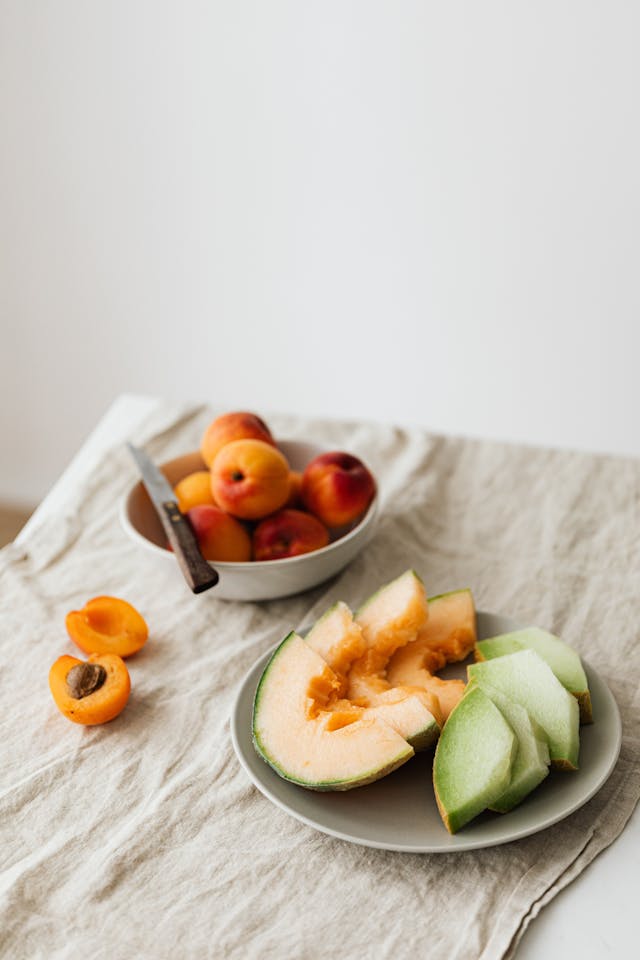 Can Dogs Eat Cantaloupe? A Simple Guide for Pet Owners